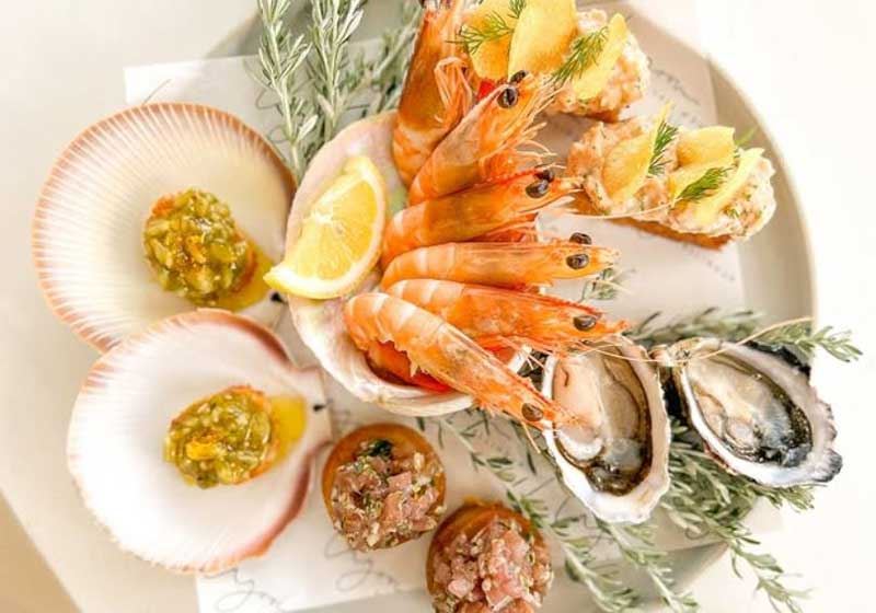 A Festive Foodie Road Trip Through Margaret River: Coastal Eats, Vineyard Feasts & Farmstead Dining