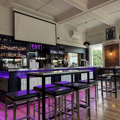 Fat Sally's Pub and Restaurant