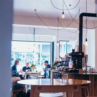 FRANK'S Newtown