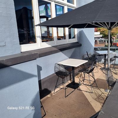 Alpha Street Kitchen & Bar