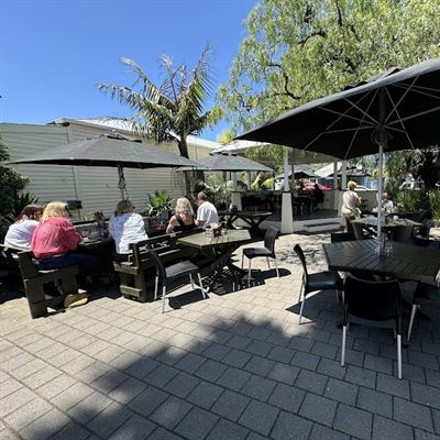 Pepper Tree Restaurant and Bar