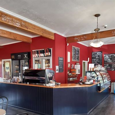 Red Post Cafe