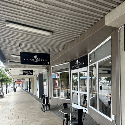 Catching Pen Café