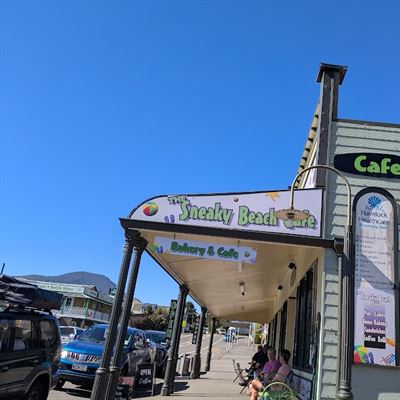 Sneaky Beach Cafe