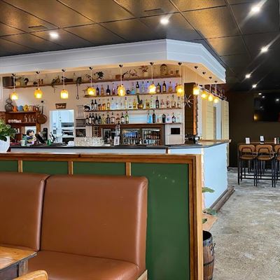 Hot Fridays - Bar & Eatery