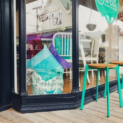 Sweet Bakery & Cakery