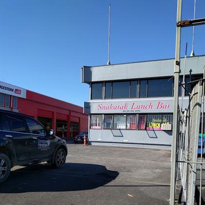 Snakatak Lunch Bar