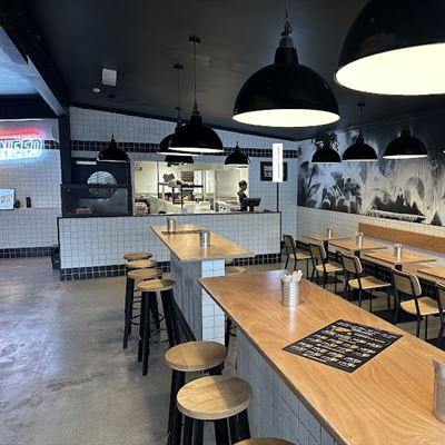 RE Burger Masterton