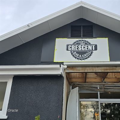 Crescent Bar & Grill