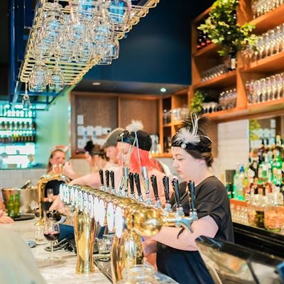 Dillingers Brasserie & Bar