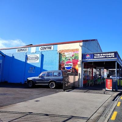 E Ronnie's cafe