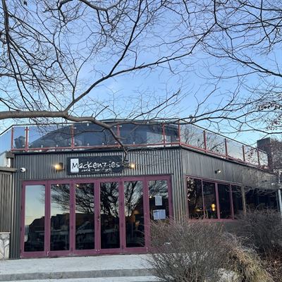 Mackenzies Cafe Bar & Grill