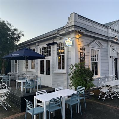 Cool Change Bar & Eatery