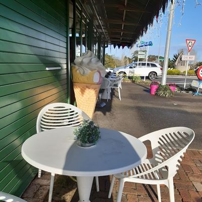 Tramcar Diner Matakana