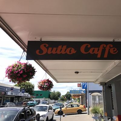 Sutto Caffe Lounge