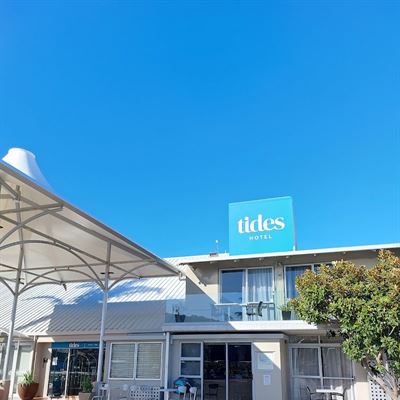 Tides Bar & Eatery