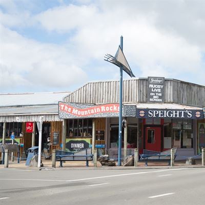 The Mountain Rocks Cafe & Bar