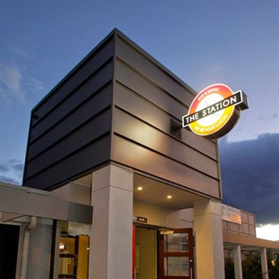 The Station Bar and Bistro