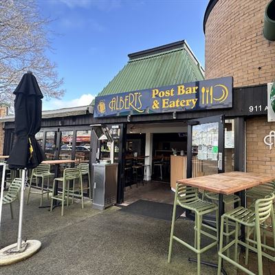 Albert's Post Bar and Eatery