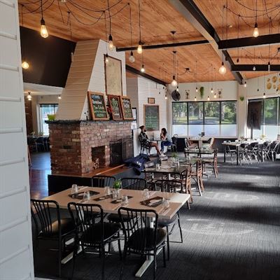 The Hardware Bar & Restaurant