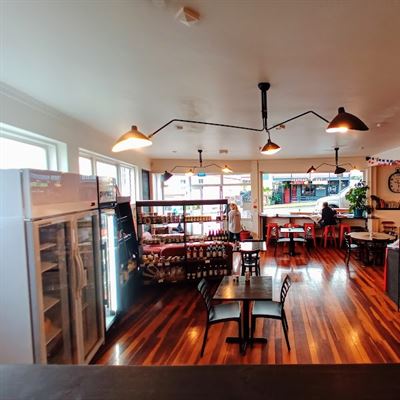 So French Cafe Deli