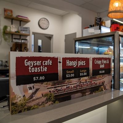 Geyser Café