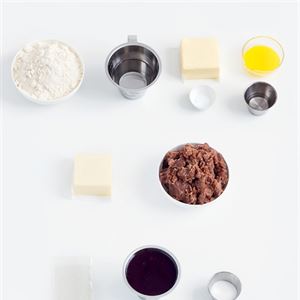 Chestnut and Blackcurrant Mille-Feuilles by Melanie Dupuis and Anne Cazor