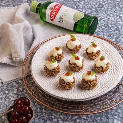Mars Bar Xmas Pudding Balls