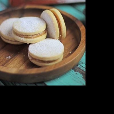 Alfajores with Dulce de Leche