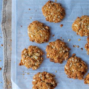 ANZAC Biscuit Ice Cream Sandwich