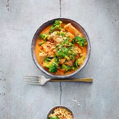 Chicken, Broccoli Curry with Coconut Topping - Recipe by Dr Thomas Kurscheid