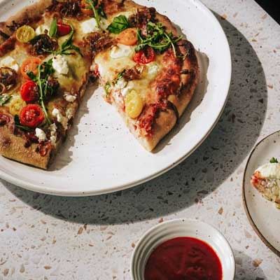 Hot Maple and Goats' Cheese Pizza