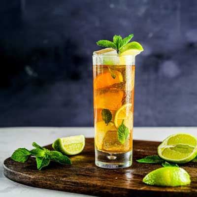 Chilled Maple Mint Tea with Citrus Slices - Recipe by Maple from Canada